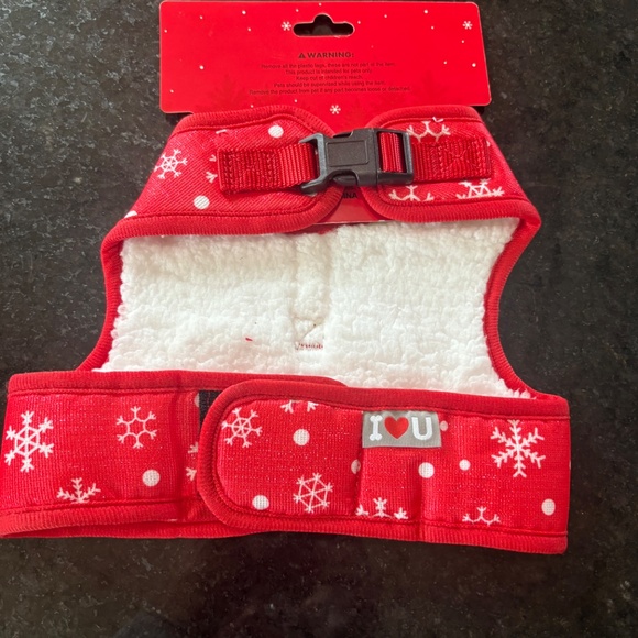 NWT - WINTER SNOWFLAKE - BRIGHT RED - WARM PET HARNESS - Picture 5 of 11